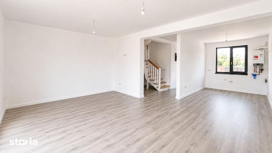 Casă cu 3 camere cu Teren 265 Mp în Sânmihaiu Român