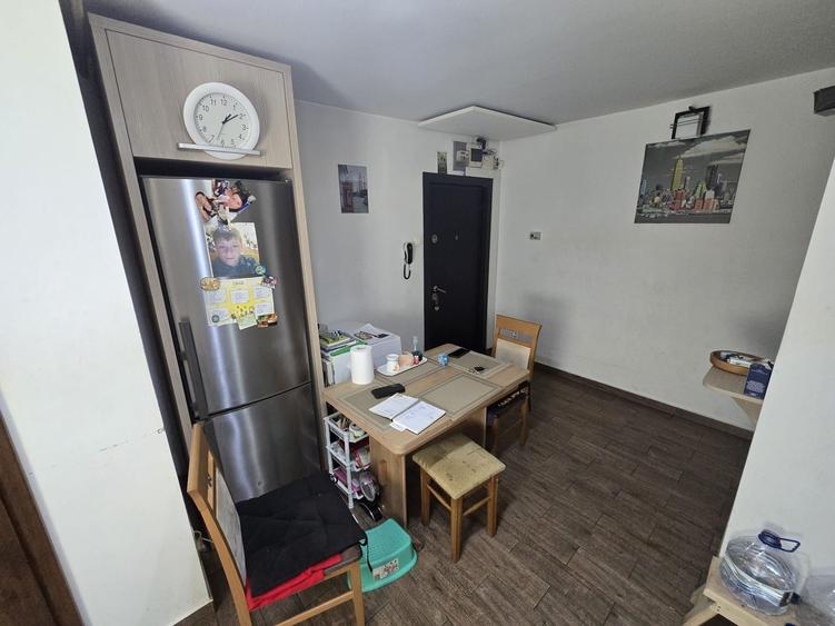 Apartament cu 2 camere semidecomandat, mobilat în Girocului