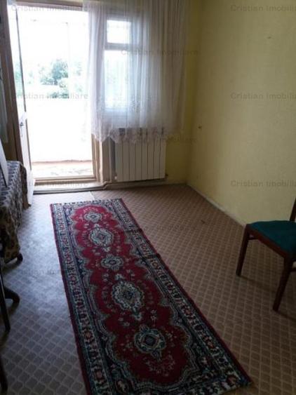 Apartament cu 3 camere decomandat în Apollo