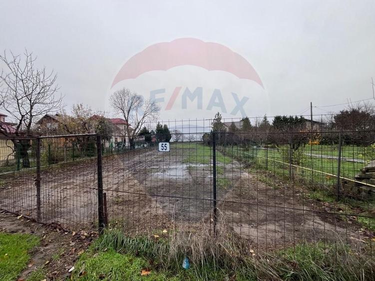 Teren intravilan de 1427 mp, în Nord-Est