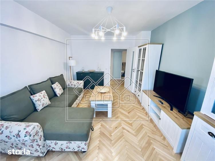 Apartament cu 3 camere decomandat în Turnișor
