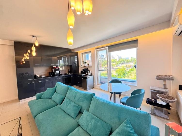 Apartament cu 3 camere decomandat, mobilat în Pipera