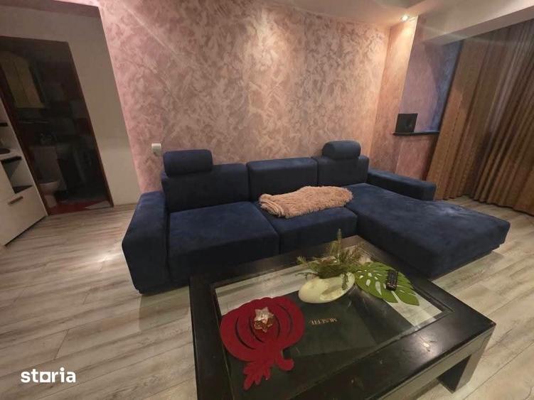 Apartament cu 3 camere în Tractorul