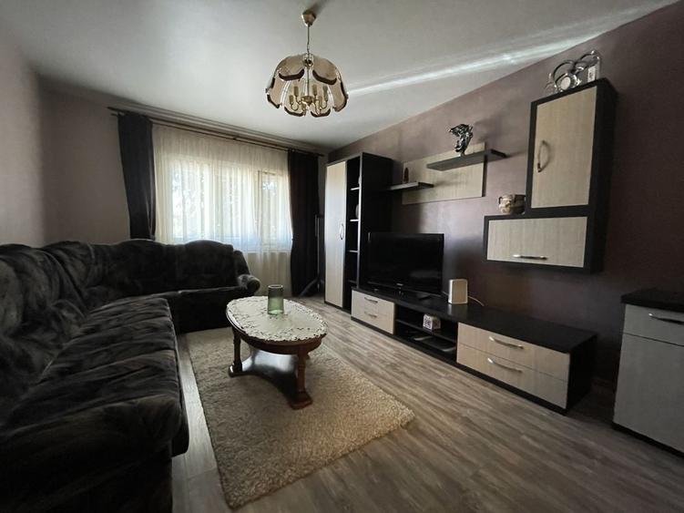 Apartament de inchiriat in complexul studentesc cu 2 camere decomandat si terasa - 2