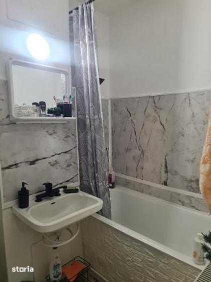 Apartament cu 4 camere decomandat în Găvana