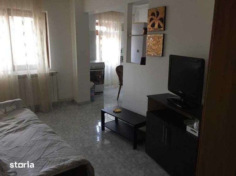 Apartament cu 3 camere decomandat în Independenței