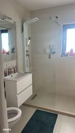 Casă cu 3 camere cu Teren 400 Mp în Bradu