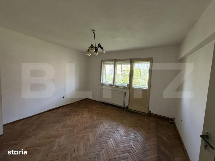 Apartament cu 3 camere decomandat în Micro 16