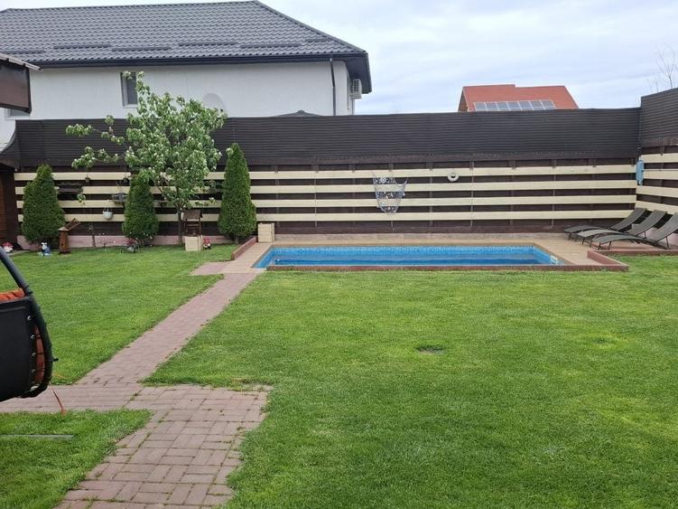 Casă cu 3 camere cu Teren 300 Mp în Central