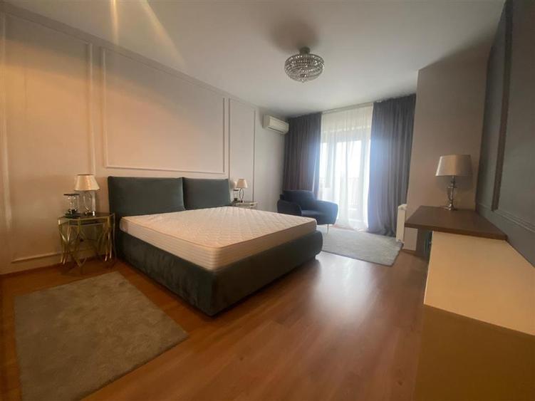 Apartament cu 3 camere semidecomandat, mobilat în Pipera