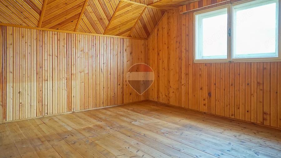 Casă cu 6 camere cu Teren 1915 Mp în Bran