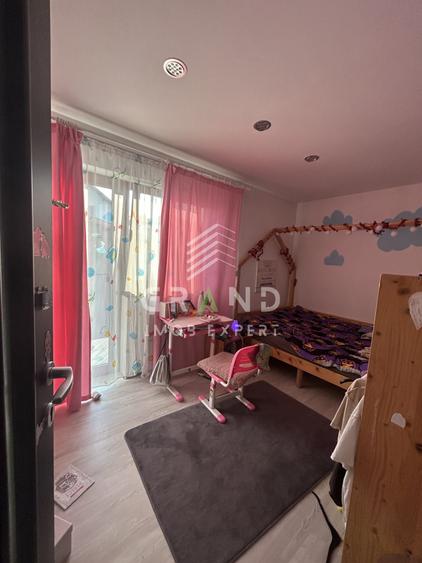 Duplex cu 5 camere cu Canalizare în Mănăștur