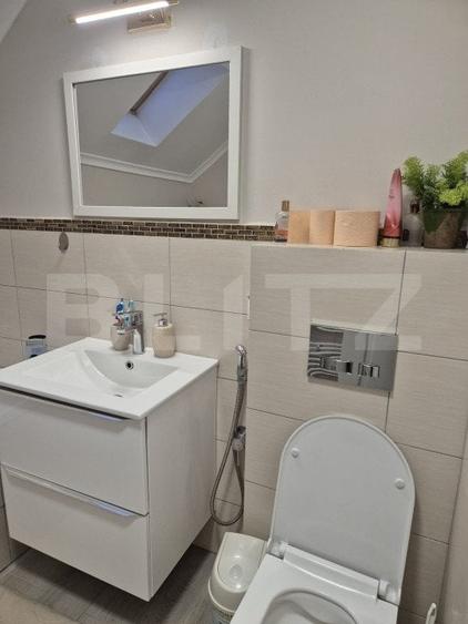 Casă individuală cu 6 camere cu Canalizare în Unirii