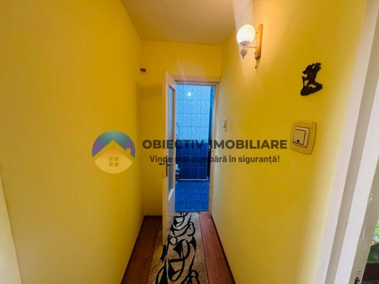 Apartament cu 4 camere decomandat în Central