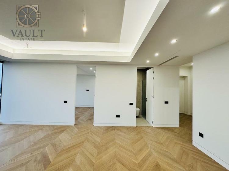 Apartament cu 3 camere decomandat în Aviației