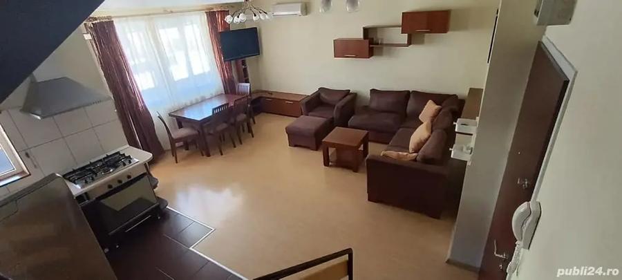 Apartament cu 3 camere decomandat în Central