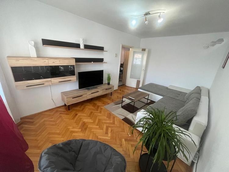 Apartament cu 3 camere decomandat în Terezian