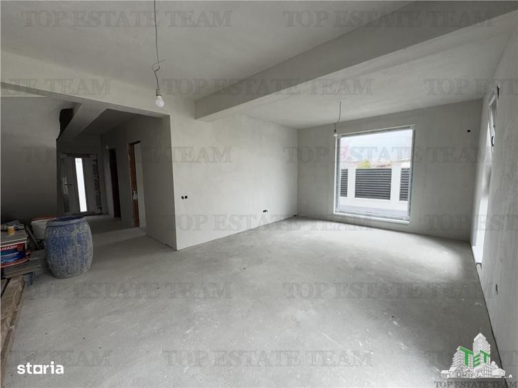 Casă cu 4 camere în Central