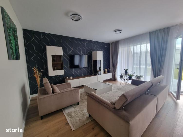 Casă cu 4 camere cu Teren 300 Mp în Central