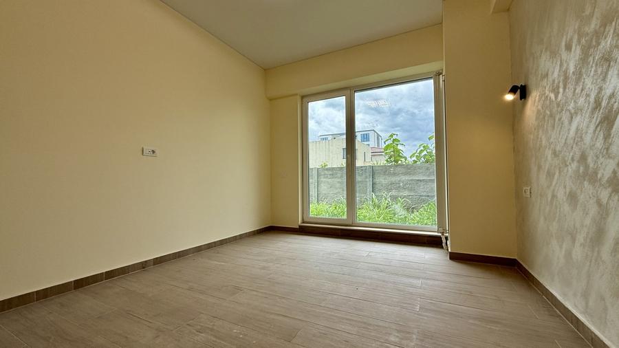 Apartament la PISCINĂ, curte proprie, finalizat, Parcare bonus - 18