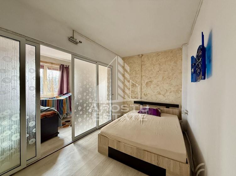 Apartament cu 2 camere nedecomandat, mobilat în Lunei