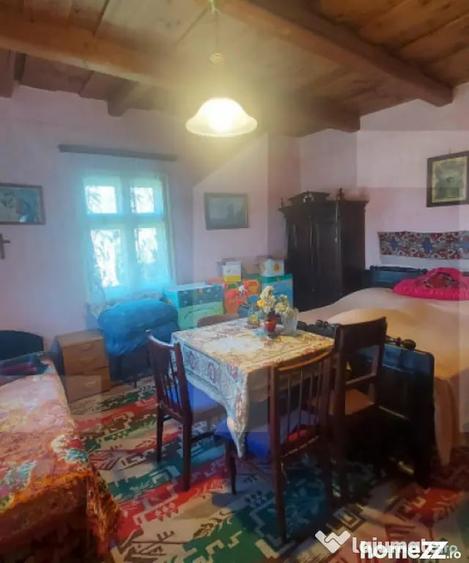 Casă cu 2 camere cu Teren 3100 Mp în Lisnău