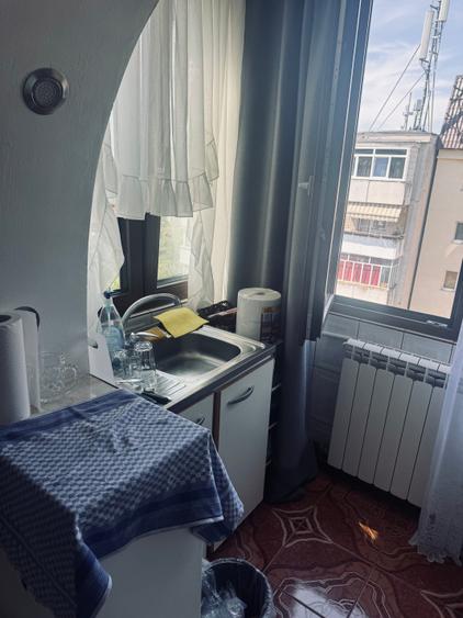 Apartament cu 3 camere decomandat în Steaua