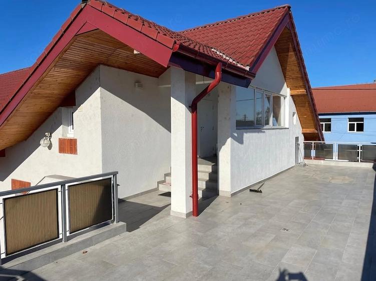 Spațiu comercial, de 700 mp, în Periferie