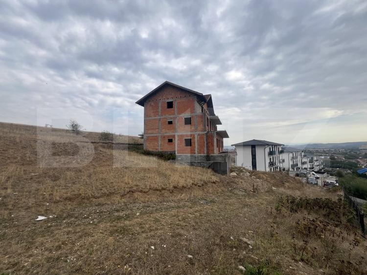 Casă individuală cu 18 camere cu Canalizare în Sâncraiu de Mureș