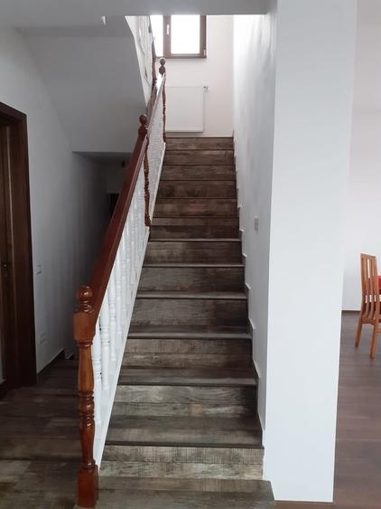 Casă cu 5 camere cu Teren 521 Mp în Balotești