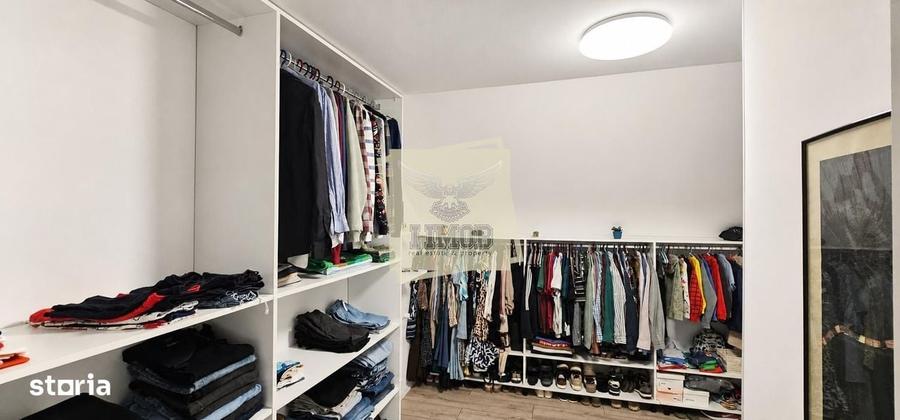 Casă cu 4 camere în Șura Mare