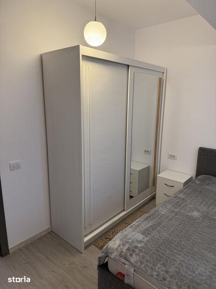 Apartament cu 3 camere în Podu Roș