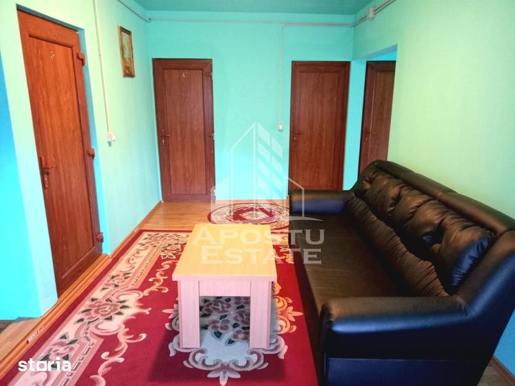 Casă cu 8 camere cu Teren 400 Mp în Moneasa