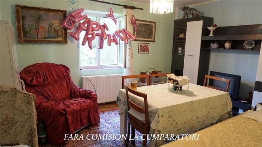 Apartament cu 3 camere decomandat în Sud