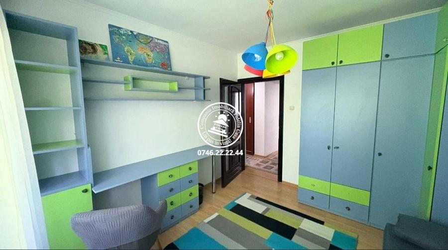 Apartament cu 4 camere decomandat în Tătărași