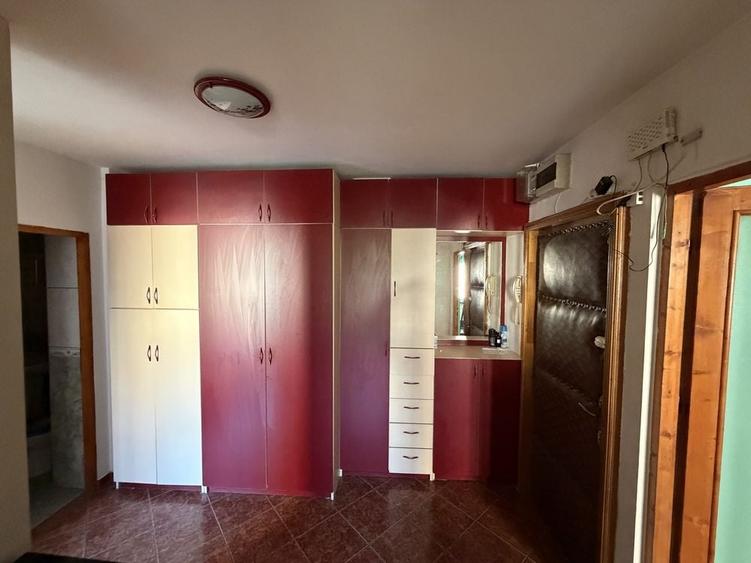 Apartament cu 2 camere decomandat în Nufărul