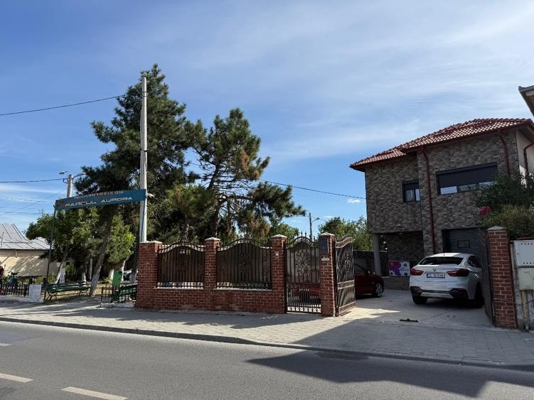 Spațiu comercial, de 300 mp, în 2 Moldoveni