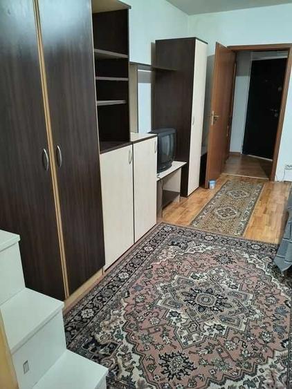 Garsonieră decomandată în Central