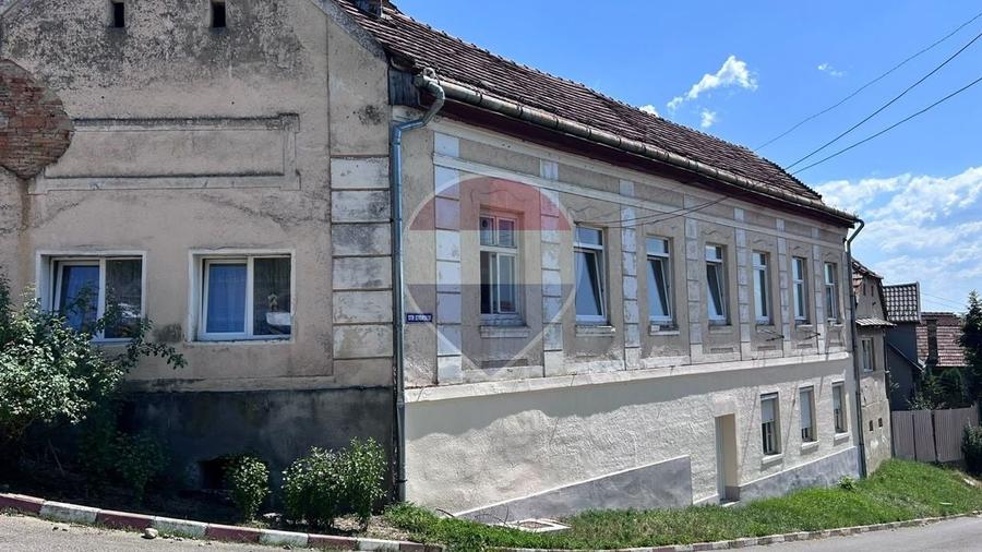 Casă individuală cu 3 camere cu Teren 140 Mp în Central