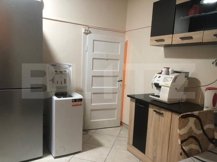 Apartament cu 2 camere semidecomandat, mobilat în Central