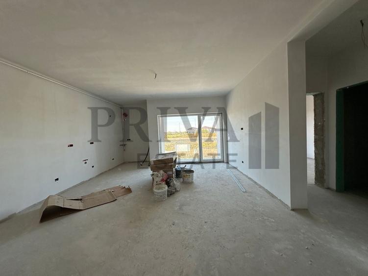 Apartament cu 2 camere semidecomandat în Moșnița Nouă