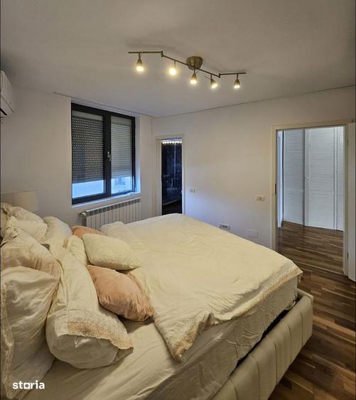 Apartament cu 2 camere semidecomandat în Calea Victoriei
