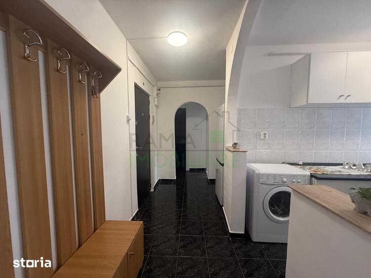 Apartament cu 2 camere decomandat în Valea Cetății