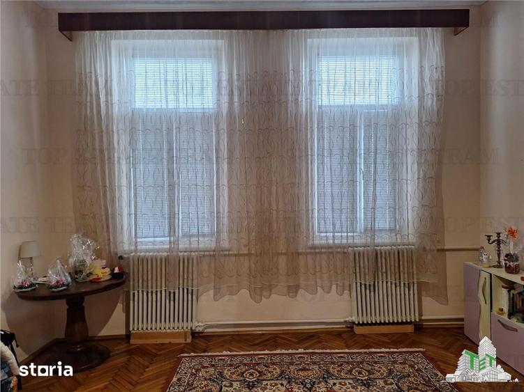 Casă cu 6 camere cu Teren 262 Mp în Ultracentral