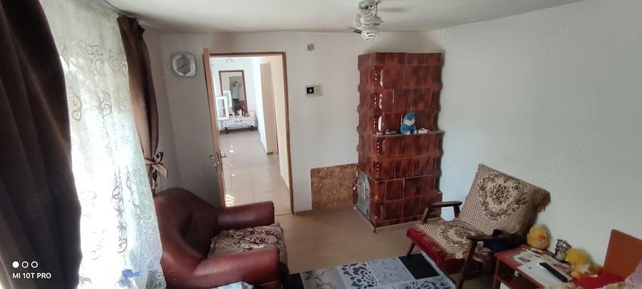 Casă cu 4 camere cu Teren 700 Mp în Fundeni