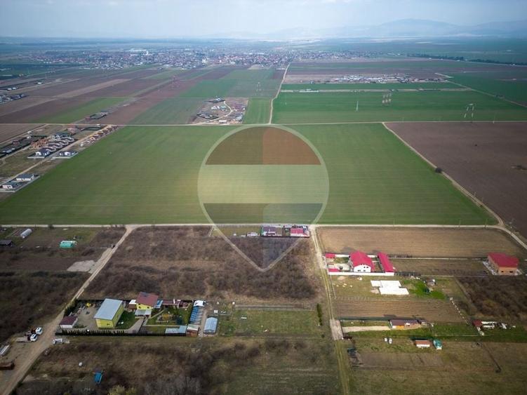 Teren Construcții intravilan de 1125 mp, în Sânpetru