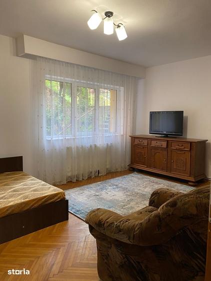 Apartament 4 camere decomandate, str. Venus - 12