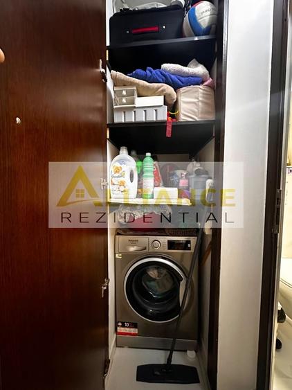 Apartament cu 3 camere decomandat, mobilat în Berceni