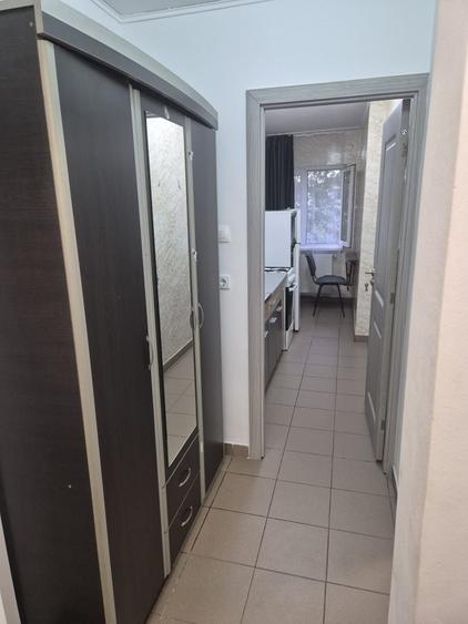 Garsonieră decomandată în Berceni