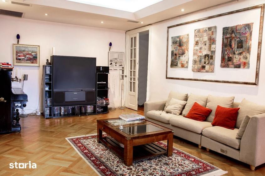 Apartament cu 7 camere în Victoriei